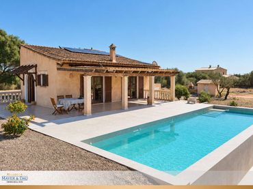 Casa rústica con balcón en venta en Ses Salines Poble
