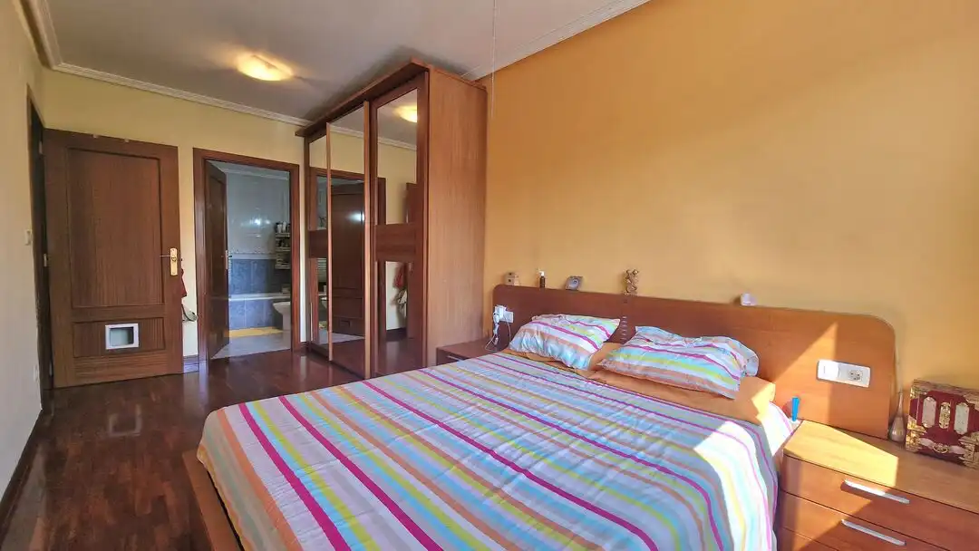 Schlafzimmer von Wohnung zum Verkauf in Urnieta mit Heizung und Abstellraum