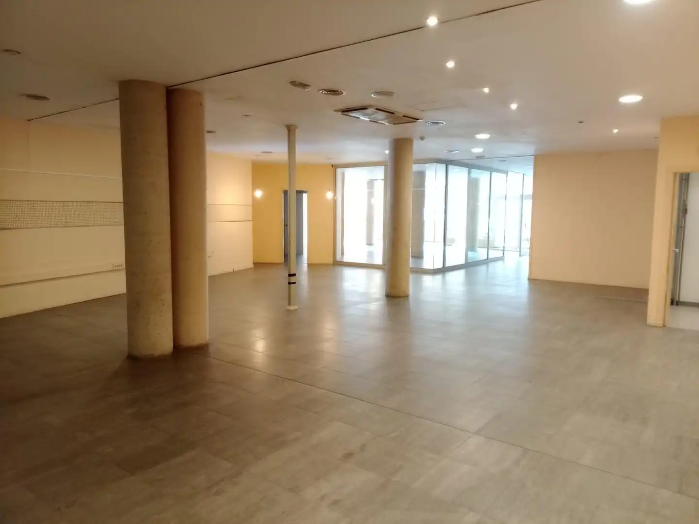 Local comercial de lloguer a Sant Julià