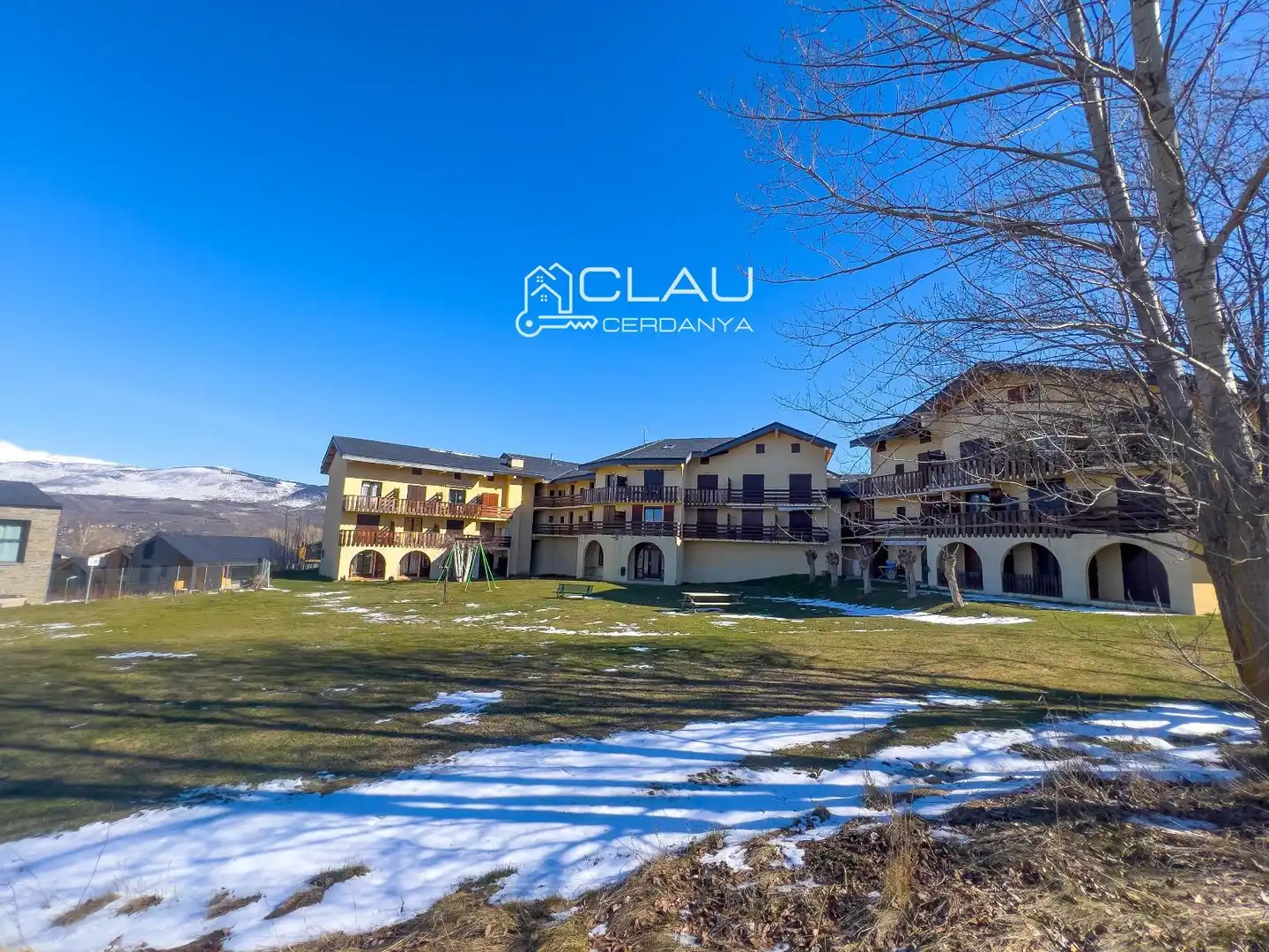 Vista exterior de Piso en venta en Sainte - Léocadie con Calefacción, Parquet y Terraza