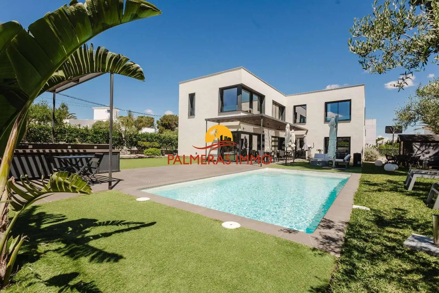 Vista exterior de Casa o xalet en venda en L'Ametlla de Mar  amb Piscina