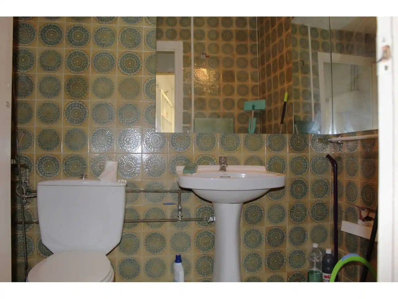 Baño de Local en venta en Sabadell