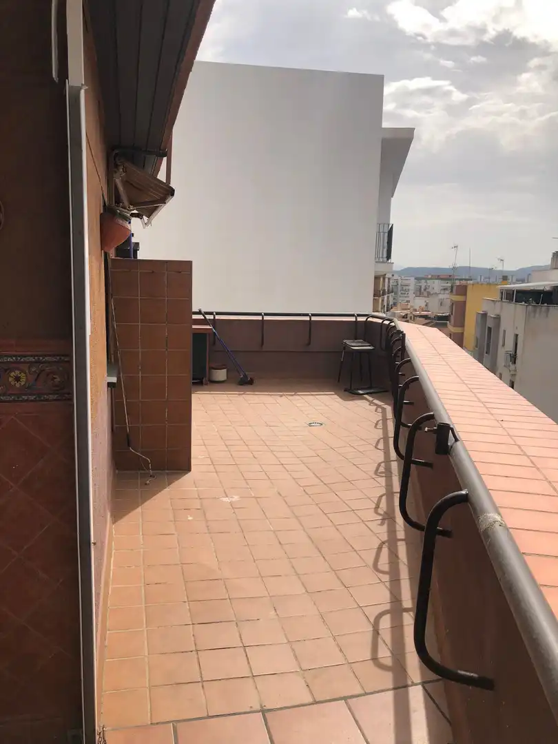 Terraza de Piso de alquiler en Algeciras con Amueblado