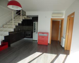 Kitchen of Flat to rent in Girona Capital  with Air Conditioner and Balcony