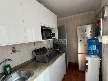 Piso con ascensor en venta en C. Manuel Altolaguirre