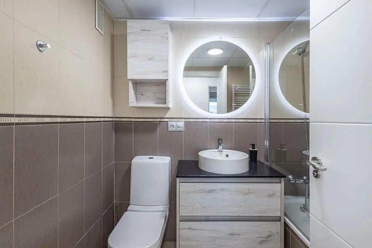 Badezimmer von Wohnung zur Miete in Zaidín