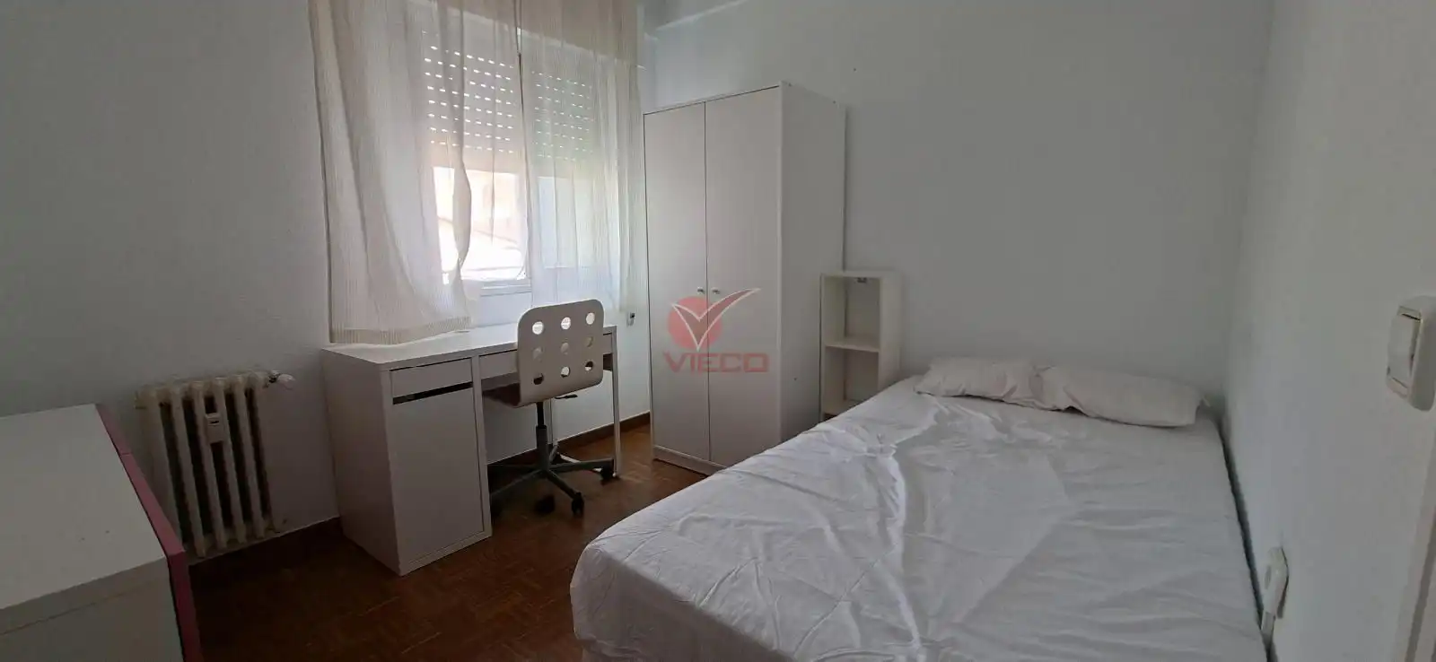 Schlafzimmer von Wohnung zur Miete in Cuenca mit Heizung und Möbliert