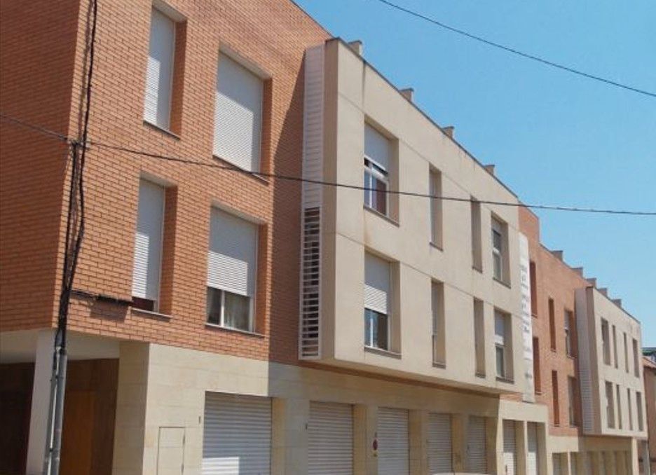 Vista exterior de Dúplex en venda en Vilallonga del Camp amb Traster i Alarma