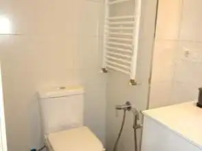 Baño de Piso de alquiler en Gijón  con Calefacción, Parquet y Amueblado