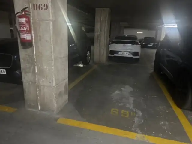 Parking de Garaje en venta en Barcelona con Alarma