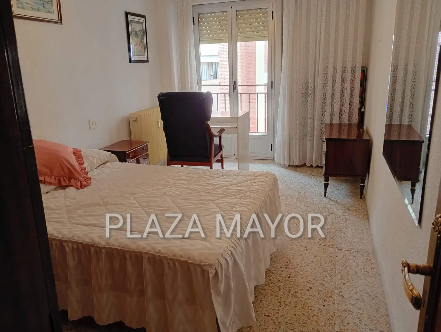 Bedroom of Flat for sale in Salamanca  with Heating, Furnished and Balcony