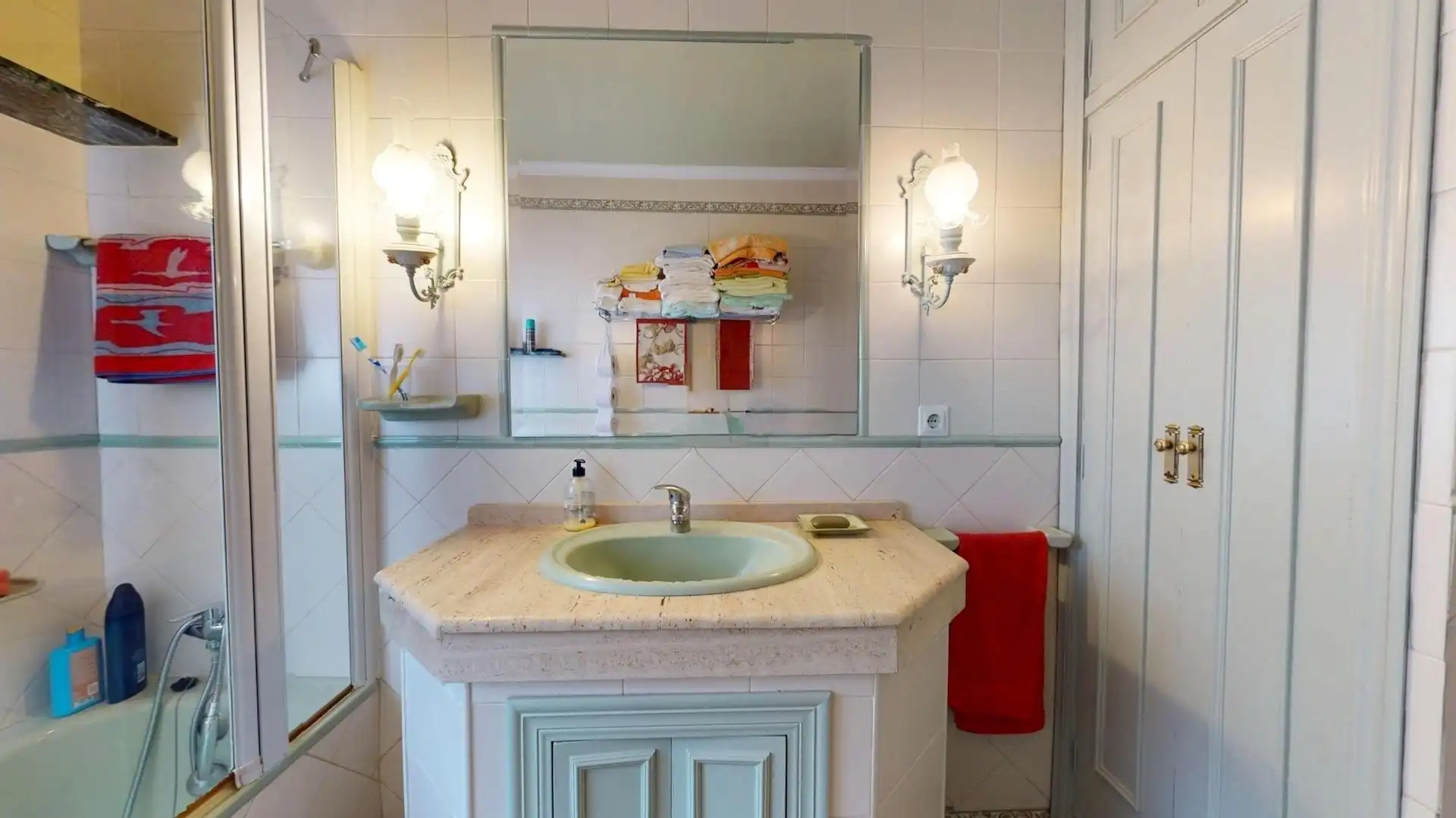 Bathroom of Houses for sale in Córdoba  with Air Conditioner, Heating and Private garden