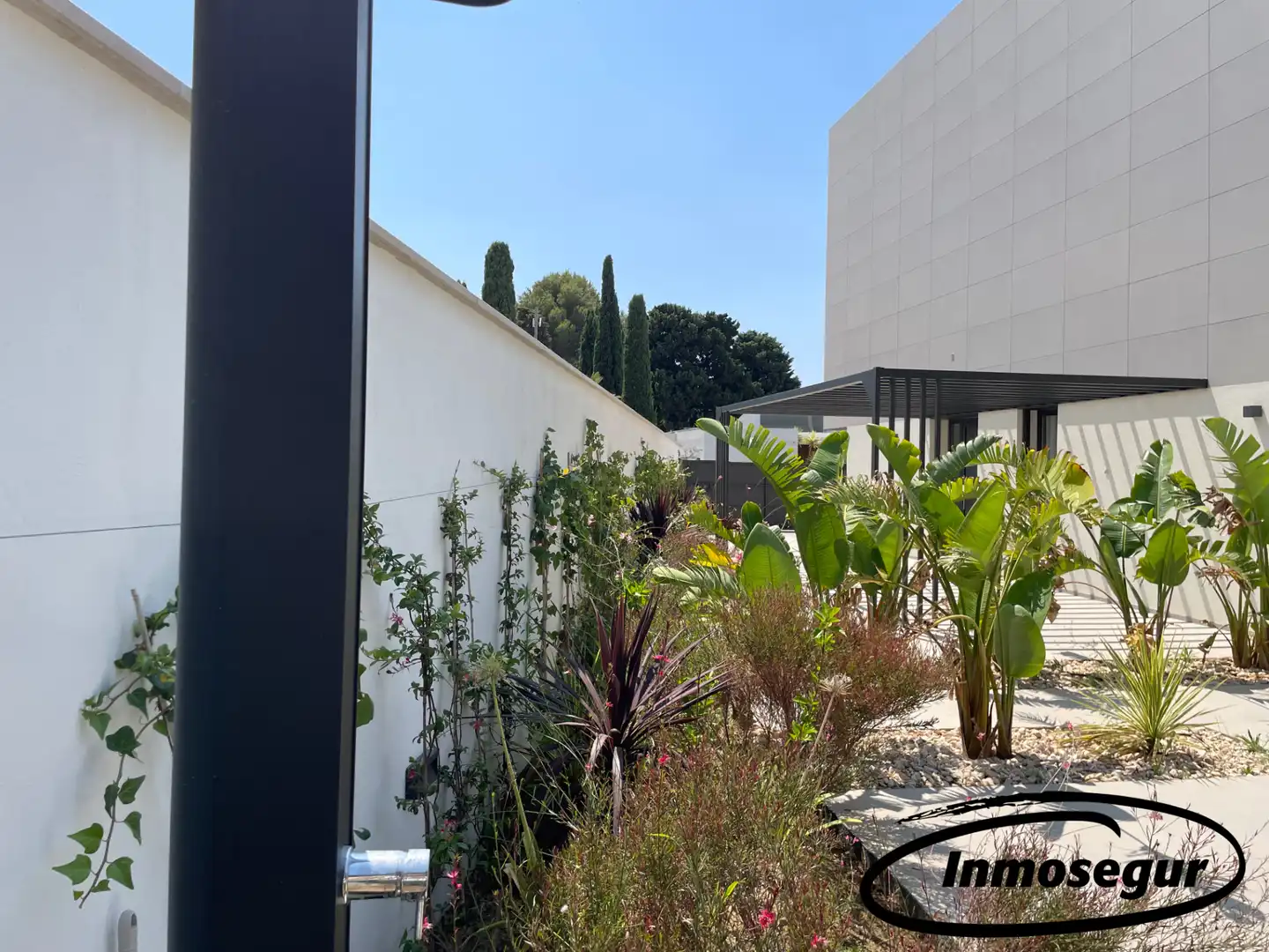 Vista exterior de Casa adosada en venda en Cambrils amb Aire condicionat, Calefacció i Jardí privat
