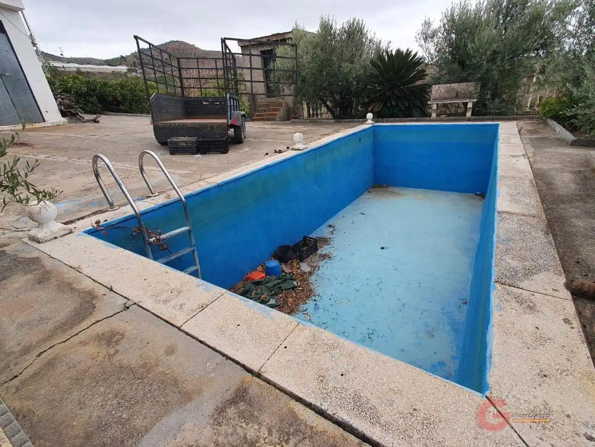Casa rústica amb piscina en venda a Ítrabo, imagen 9