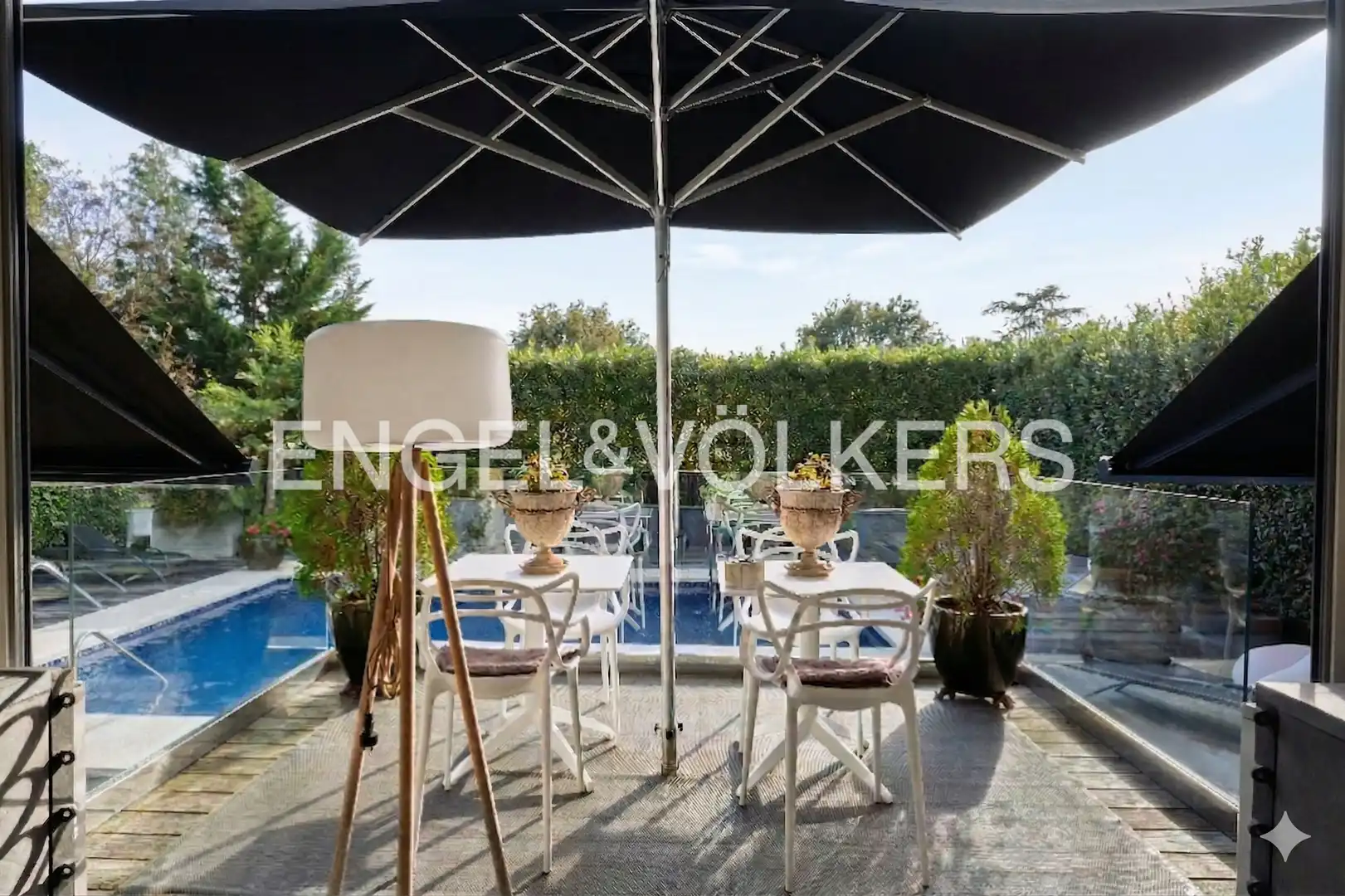 Terrassa de Finca rústica en venda en Donostia - San Sebastián  amb Aire condicionat, Calefacció i Jardí privat
