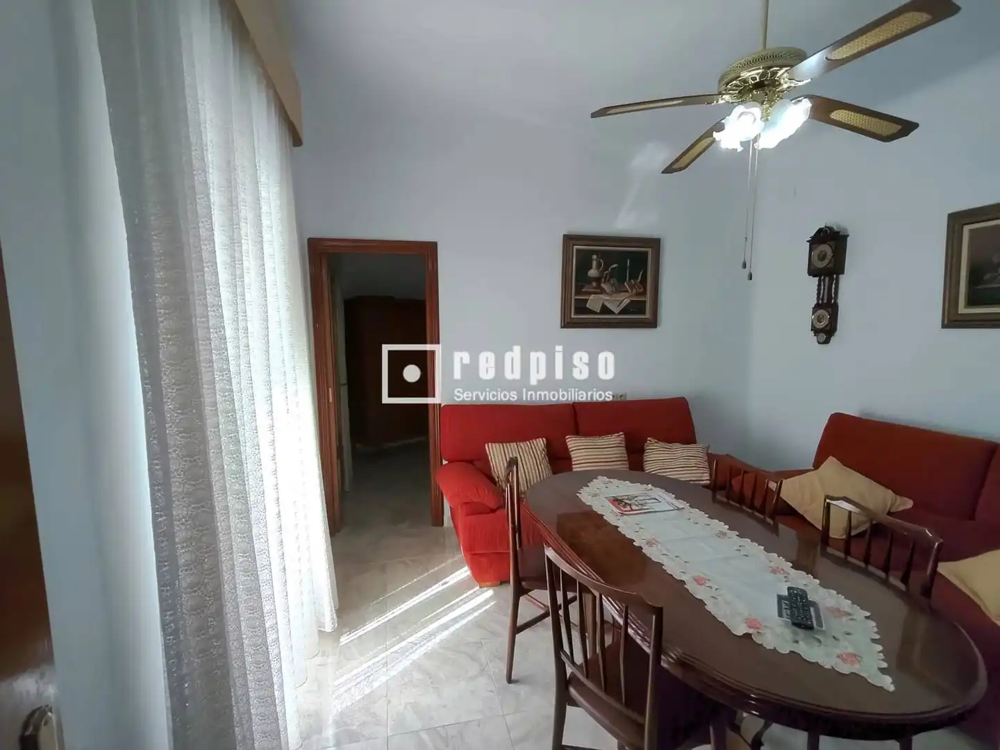 Sala d'estar de Casa o xalet en venda en Villaconejos amb Calefacció, Traster i Moblat