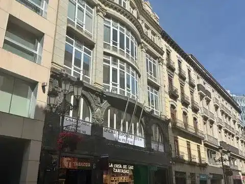 Außenansicht von Büro zur Miete in Zaragoza mit Klimaanlage und Heizung