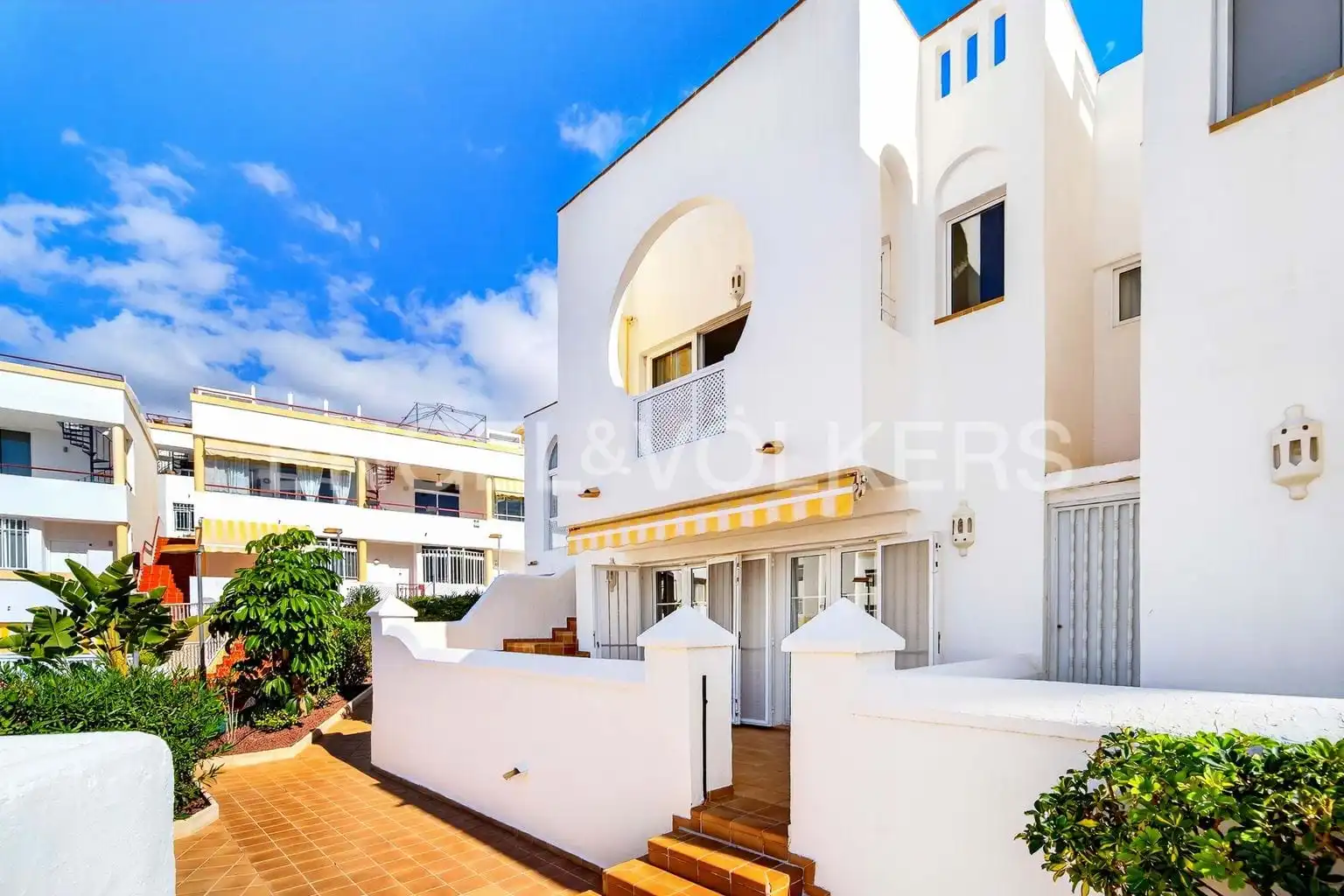 Vista exterior de Casa o chalet en venta en Adeje con Terraza, Piscina y Amueblado