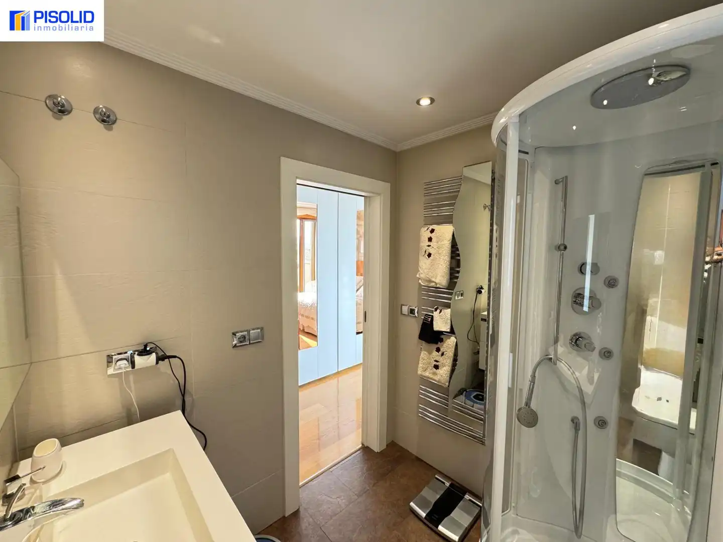 Baño de Ático en venta en Valladolid con Calefacción, Parquet y Terraza