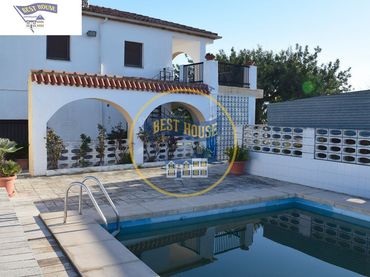 Xalet amb piscina en venda a Sant Rafael