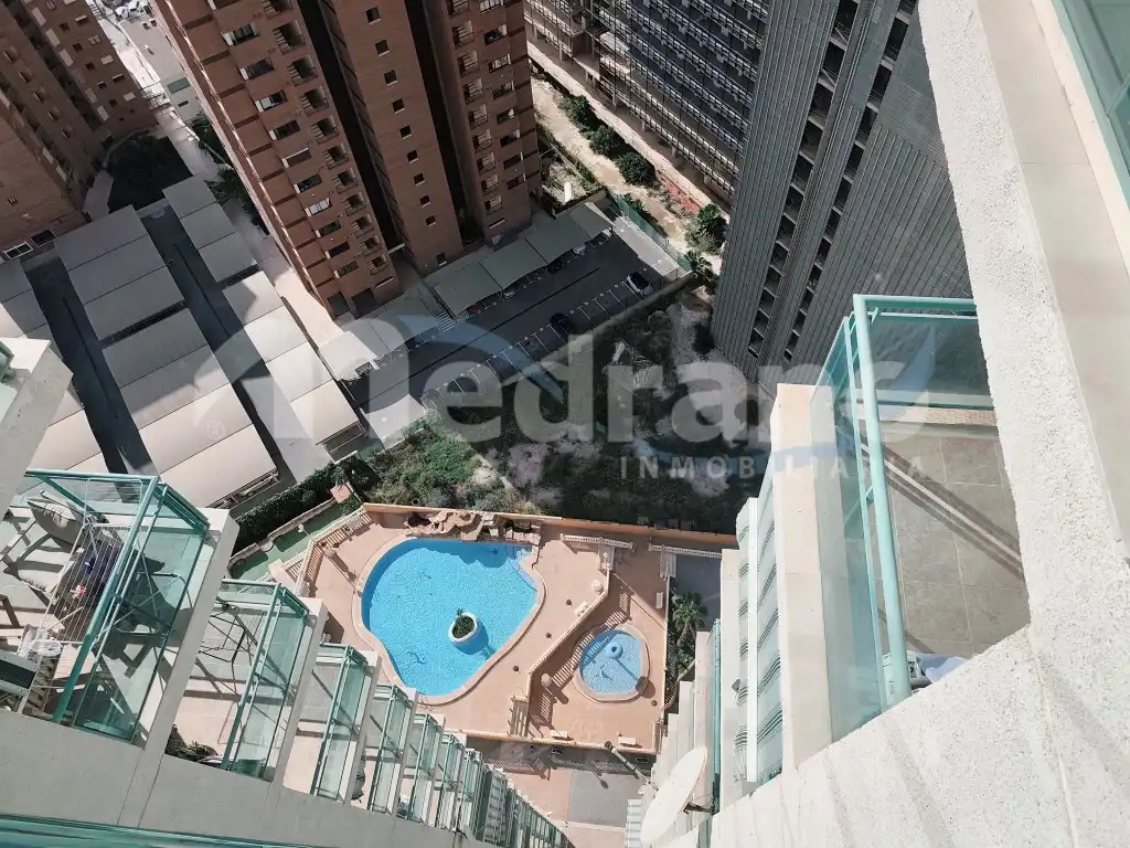 Schwimmbecken von Wohnung zum Verkauf in Villajoyosa / La Vila Joiosa mit Privatgarten, Terrasse und Schwimmbad