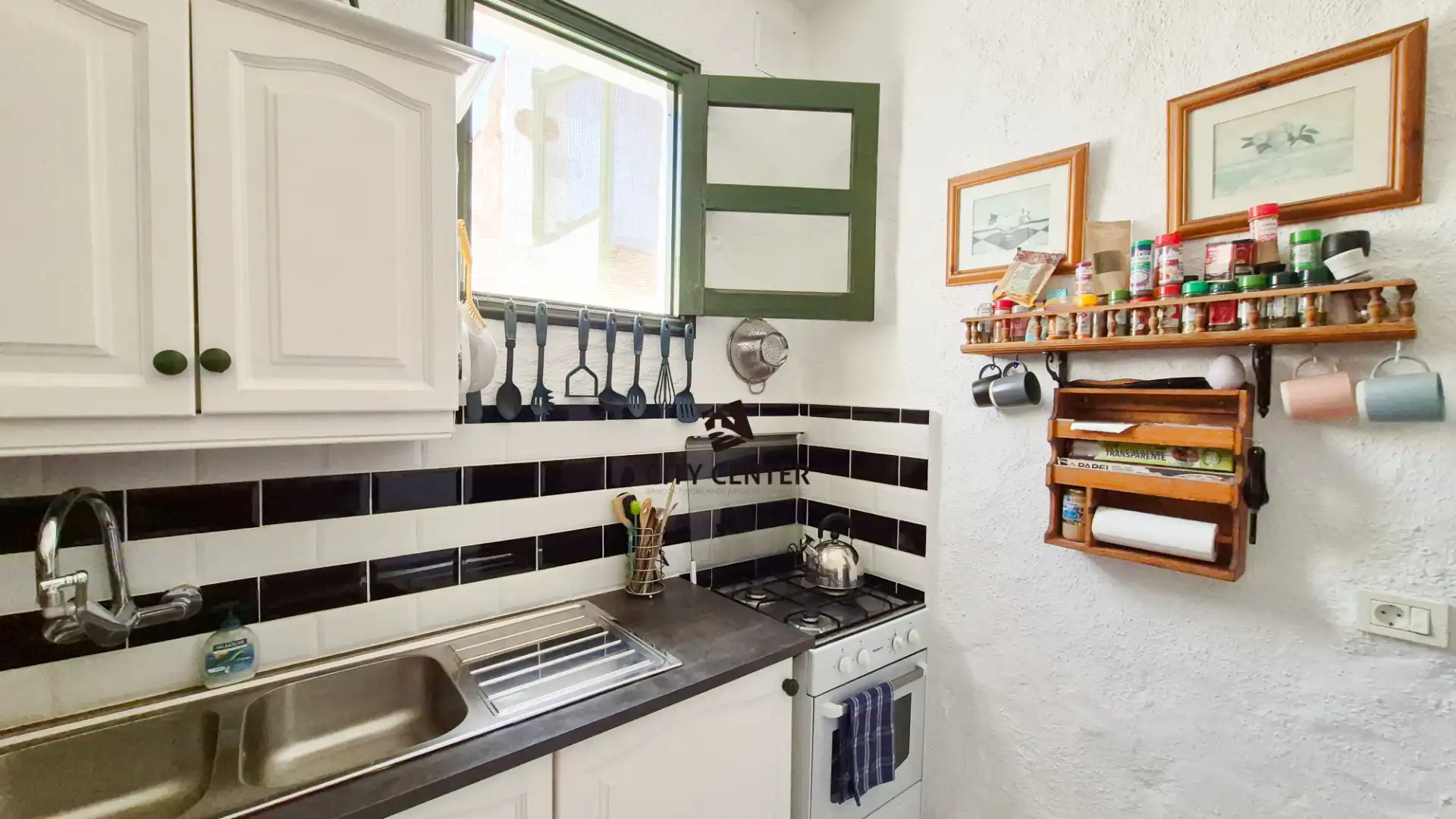 Kitchen of Houses for sale in San Miguel de Abona  with Private garden, Terrace and Jacuzzi