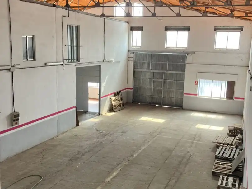Commercial properties for rent in Villaturiel