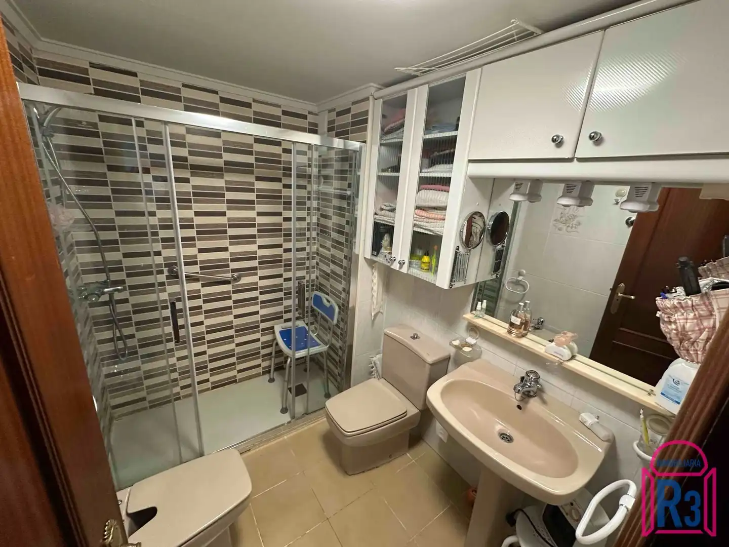 Bathroom of Flat for rent in León Capital   with Heating, Terrace and Storage room