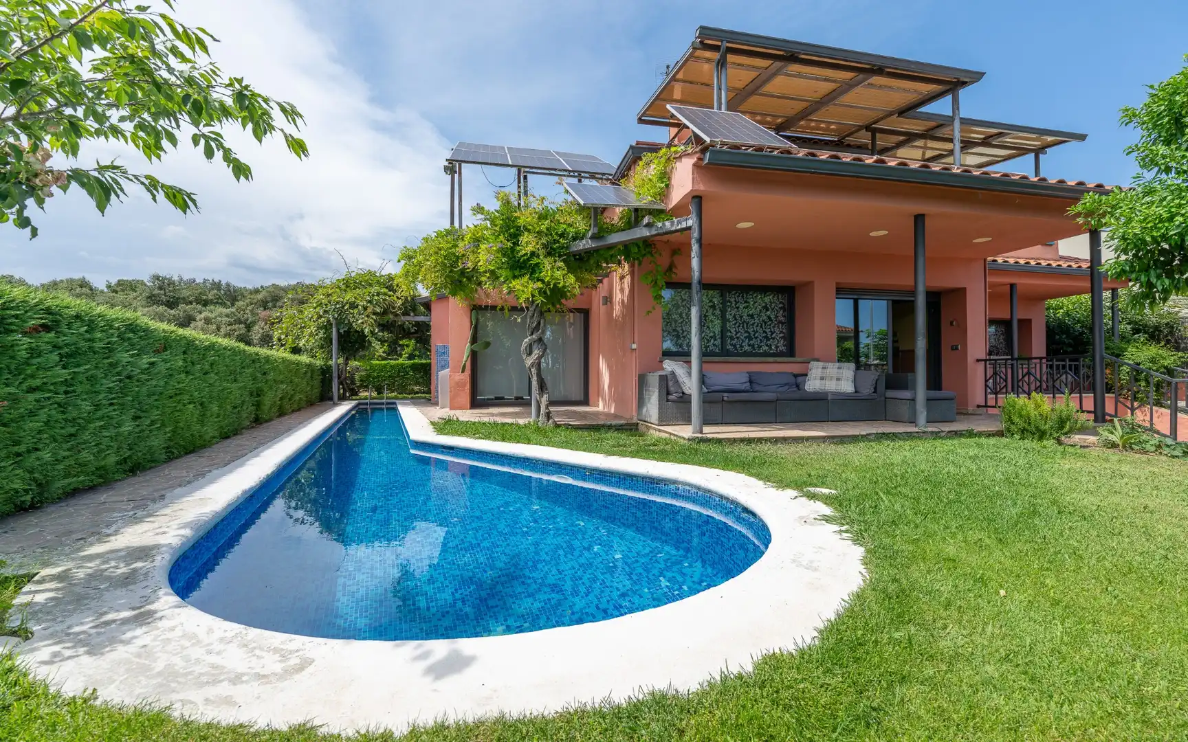 Piscina de Casa o xalet en venda en Aiguaviva amb Aire condicionat, Calefacció i Jardí privat