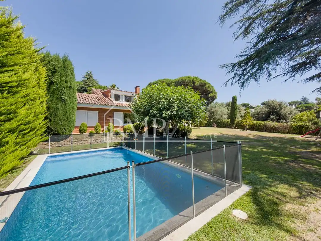 Jardí de Casa o xalet en venda en Sant Vicenç de Montalt amb Aire condicionat, Calefacció i Jardí privat