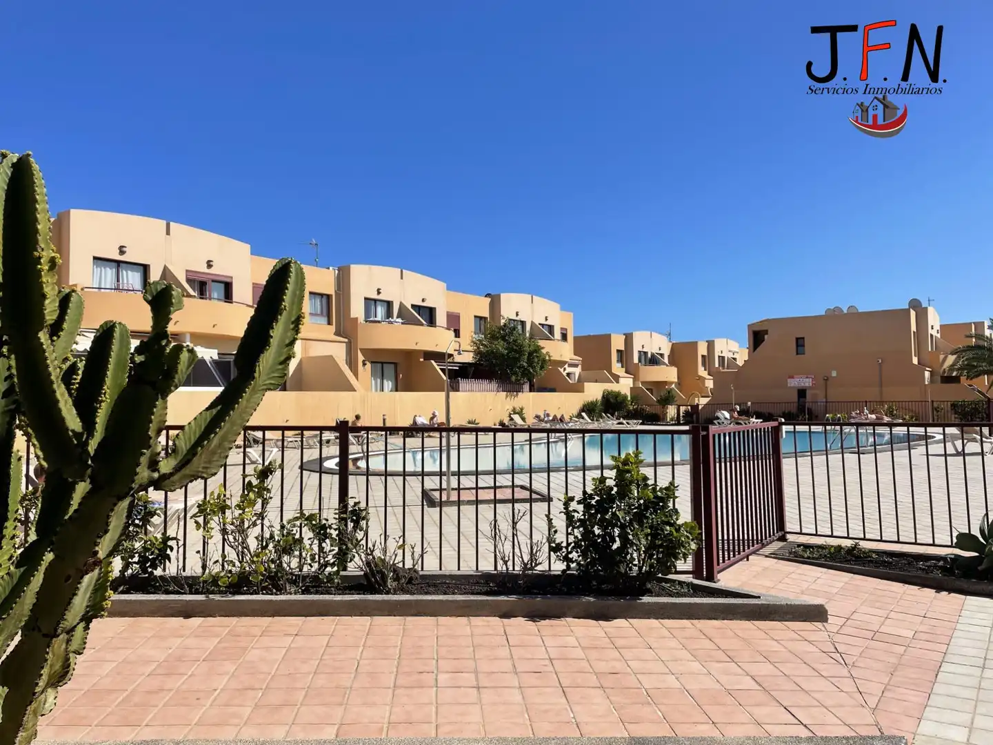 Exterior view of Ground floor for rent in Antigua  with Furnished, Alarm and Community pool