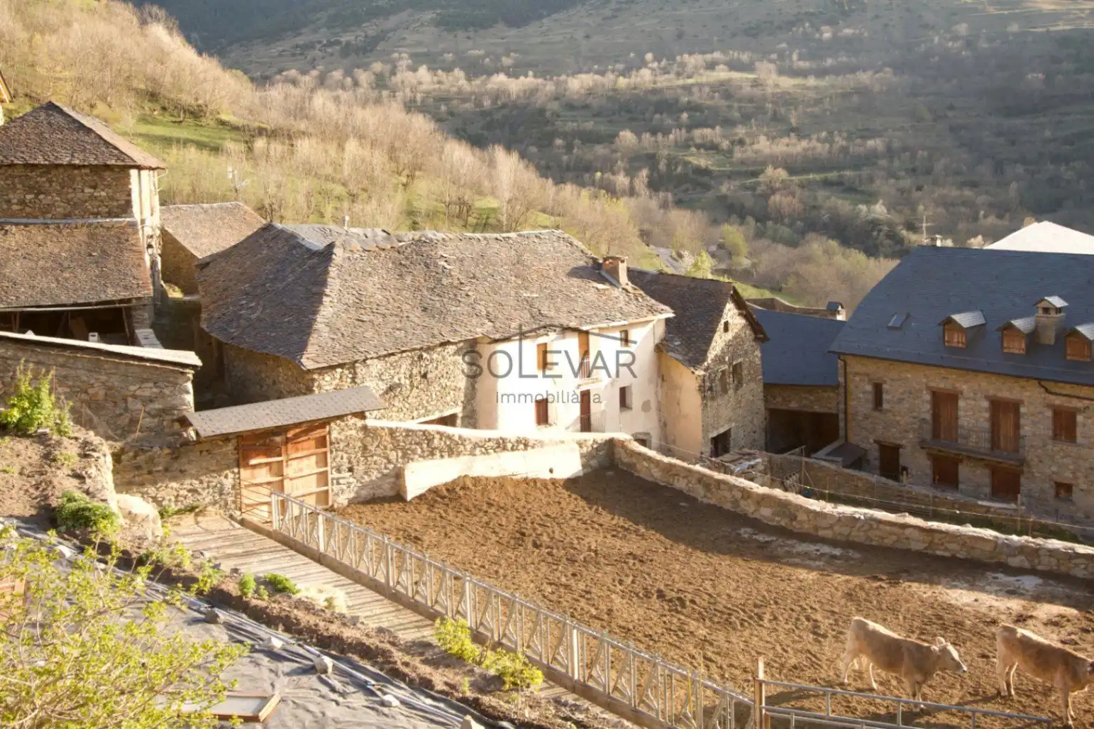 Vista exterior de Casa o xalet en venda en La Vall de Boí