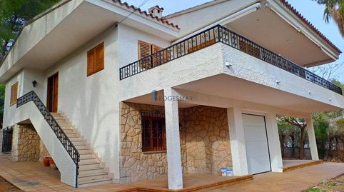 Villa en zona privilegiada con mucho encanto
