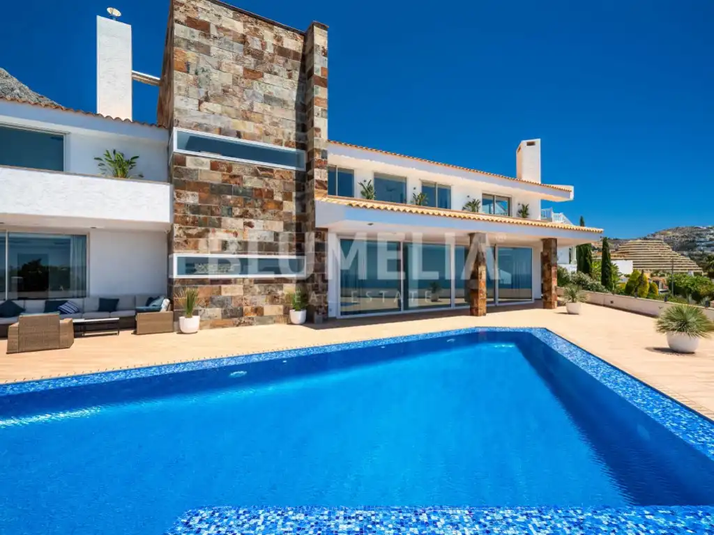 Houses for sale in Altea la Vella