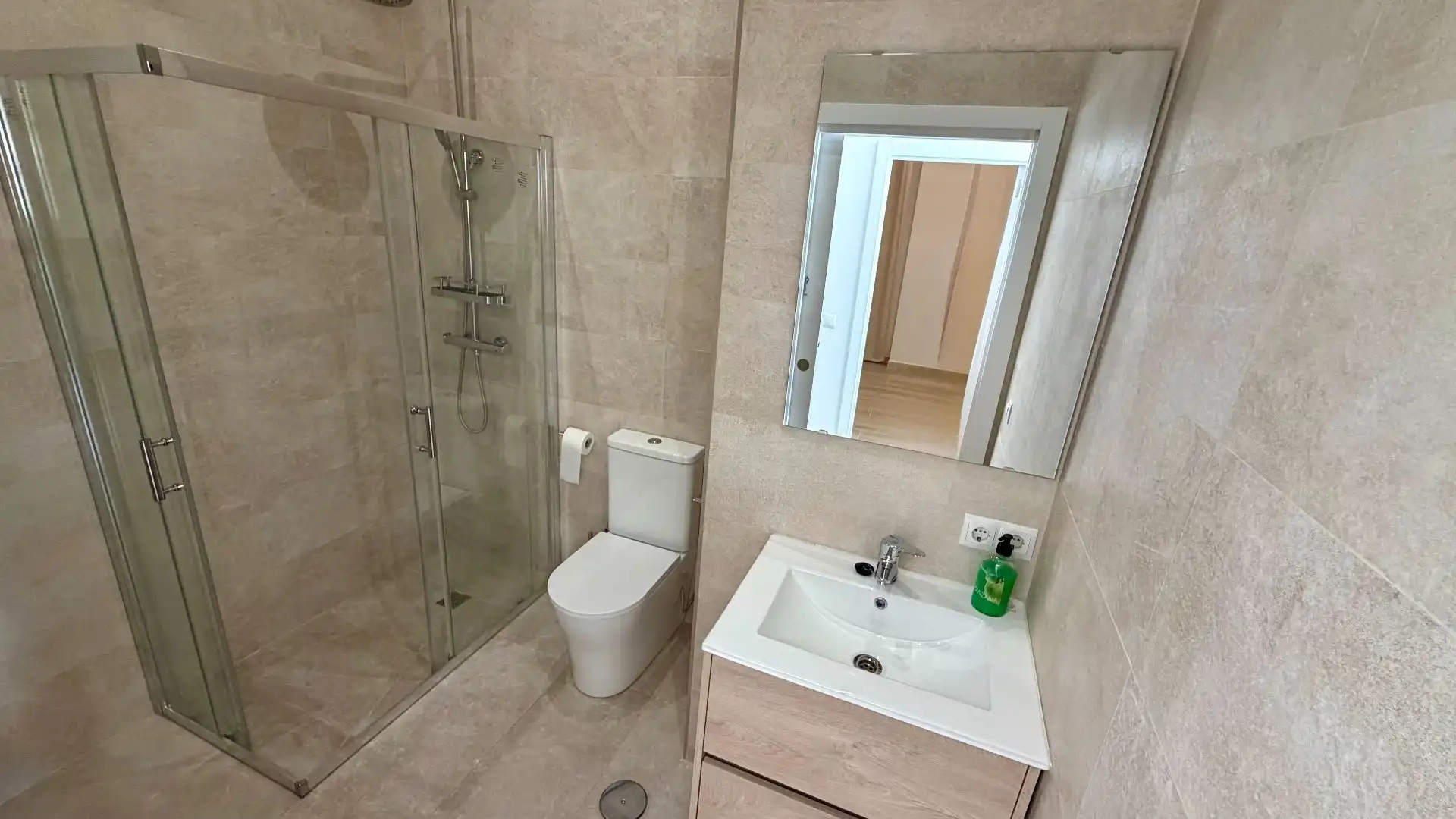 Bathroom of Apartments for rent in Torreblanca del Sol