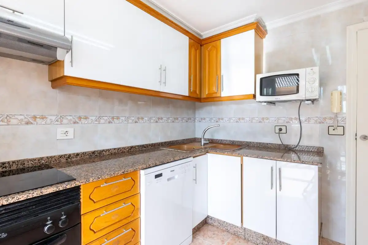 Cuina de Casa adosada en venda en Canet d'En Berenguer amb Aire condicionat, Calefacció i Terrassa