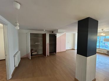 Gewerbefläche zum Verkauf in Ensanche - Sar