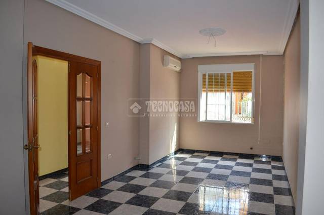 Casa adosada en Venta en Marmolejo