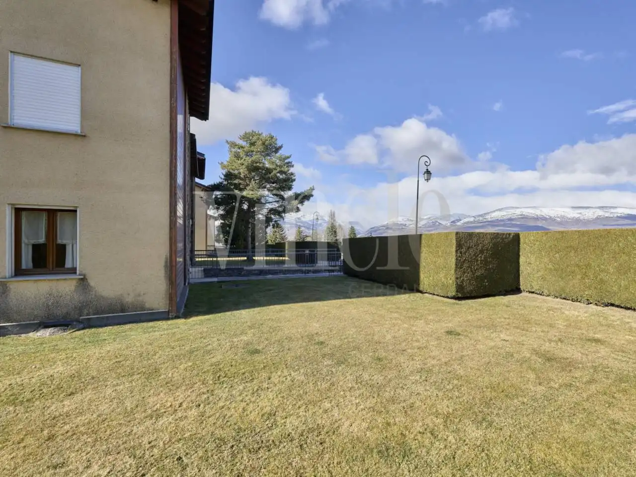 Jardín de Piso en venta en Palau - de - Cerdagne con Calefacción, Parquet y Terraza