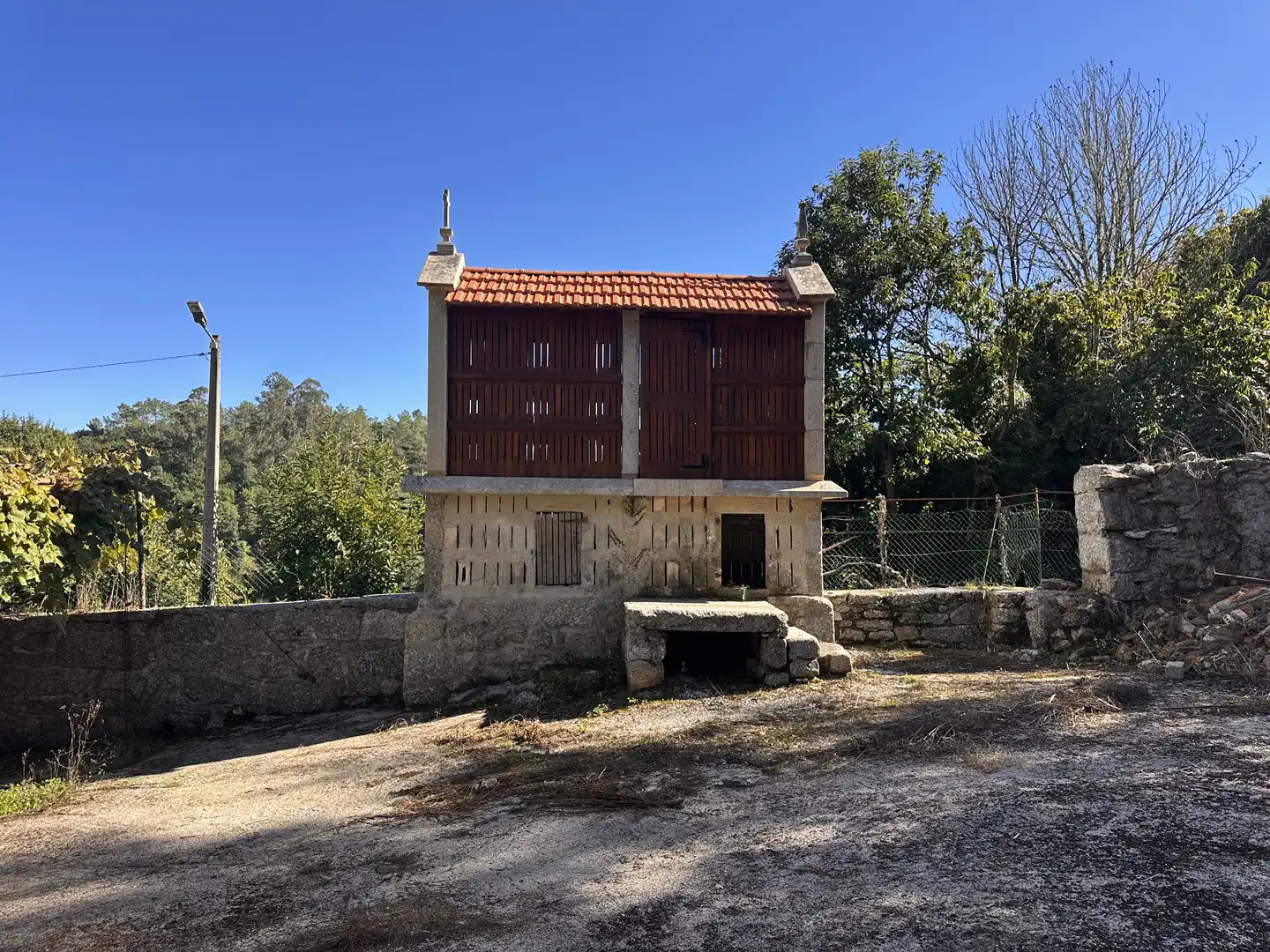 Außenansicht von Country house zum Verkauf in Negreira