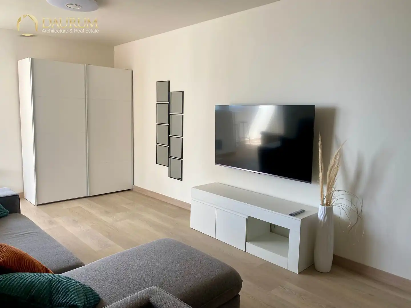 Appartamento con piscina in vendita a CALLE DE VIENA, 1, imagen 6