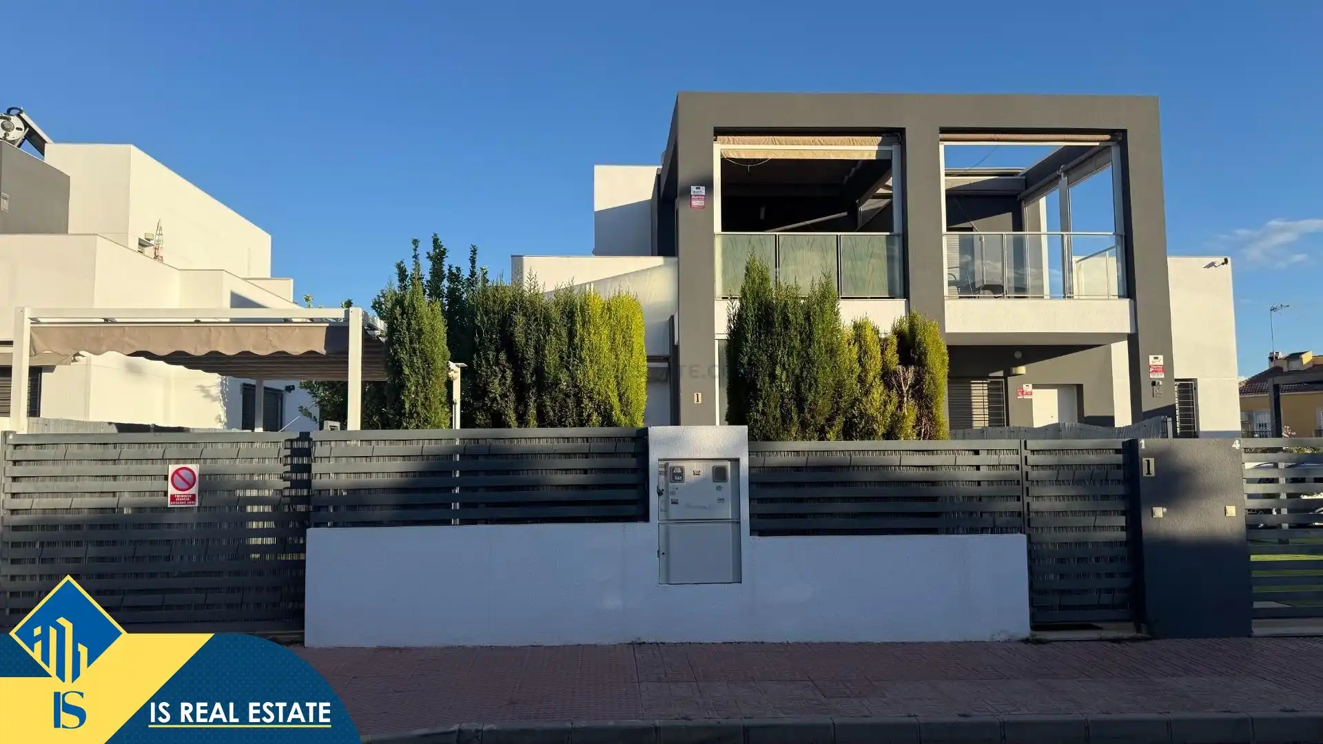 Casa amb piscina en venda a Nueva Torrevieja - Aguas Nuevas