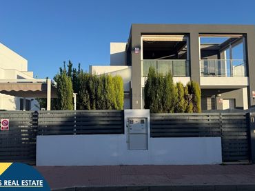Maison avec piscine à vendre à Nueva Torrevieja - Aguas Nuevas