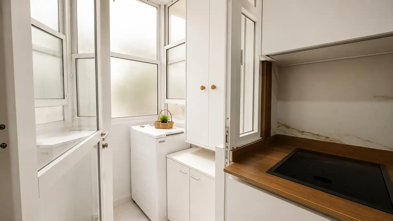 Kitchen of Flat for sale in Vigo   with Heating, Furnished and Oven