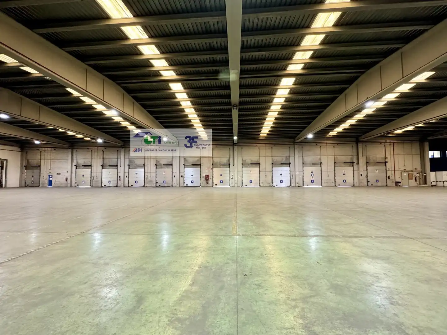 Industrial building to rent in C/ RÍO DE JANEIRO, imagen 4