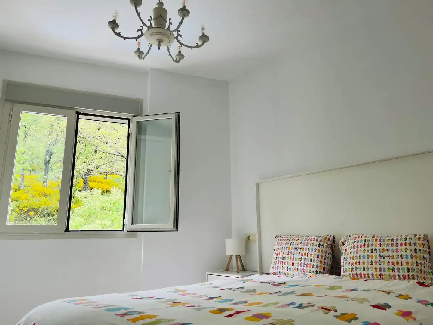 Schlafzimmer von Wohnung zur Miete in Jarandilla de la Vera mit Klimaanlage, Möbliert und Balkon