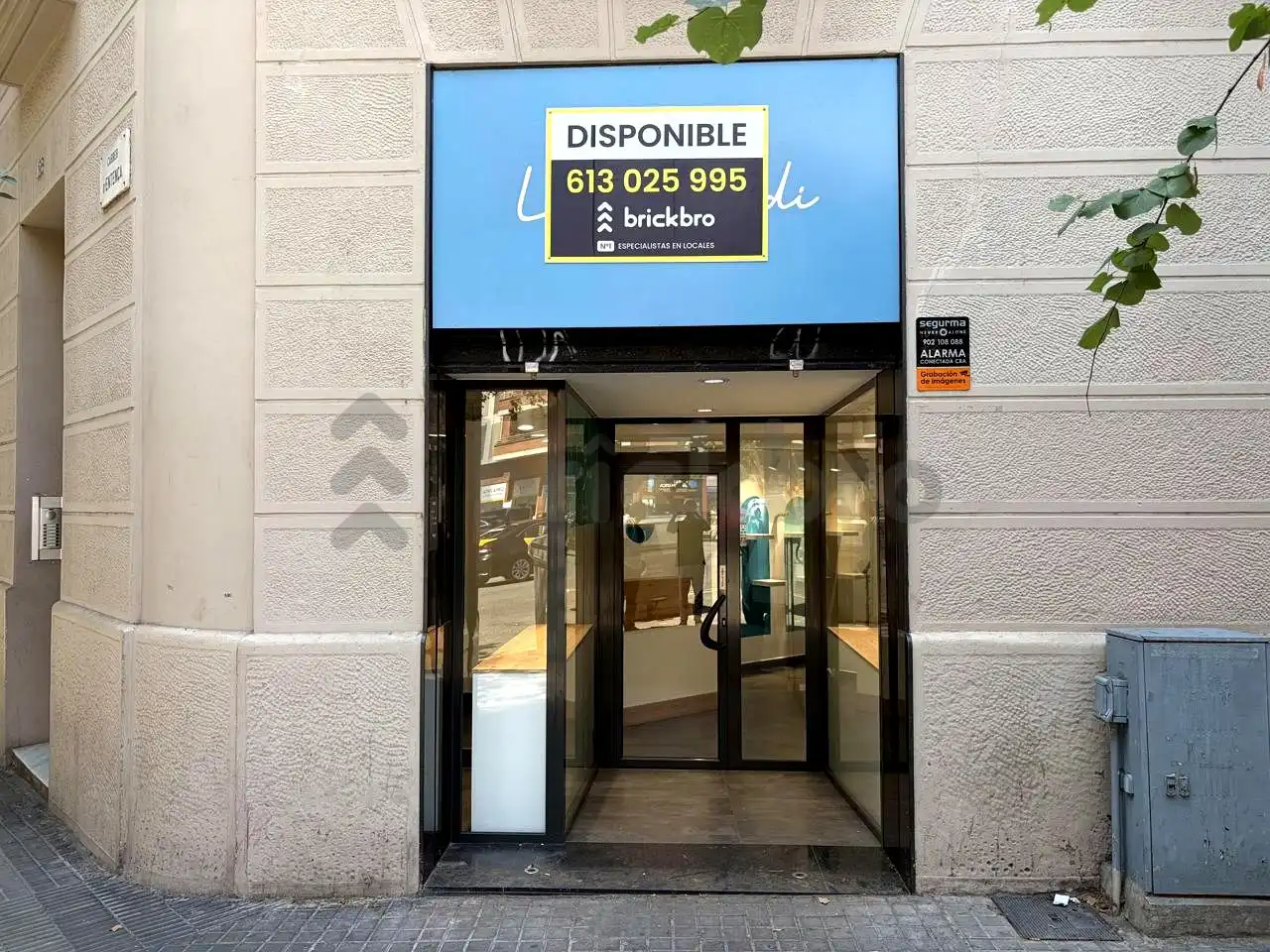 Local en venda en Barcelona amb Aire condicionat