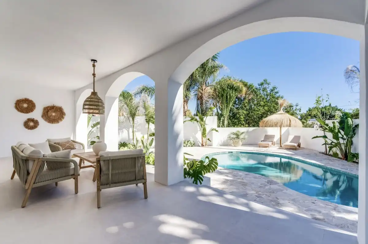Villa con piscina in vendita a Nueva Andalucía, imagen 2