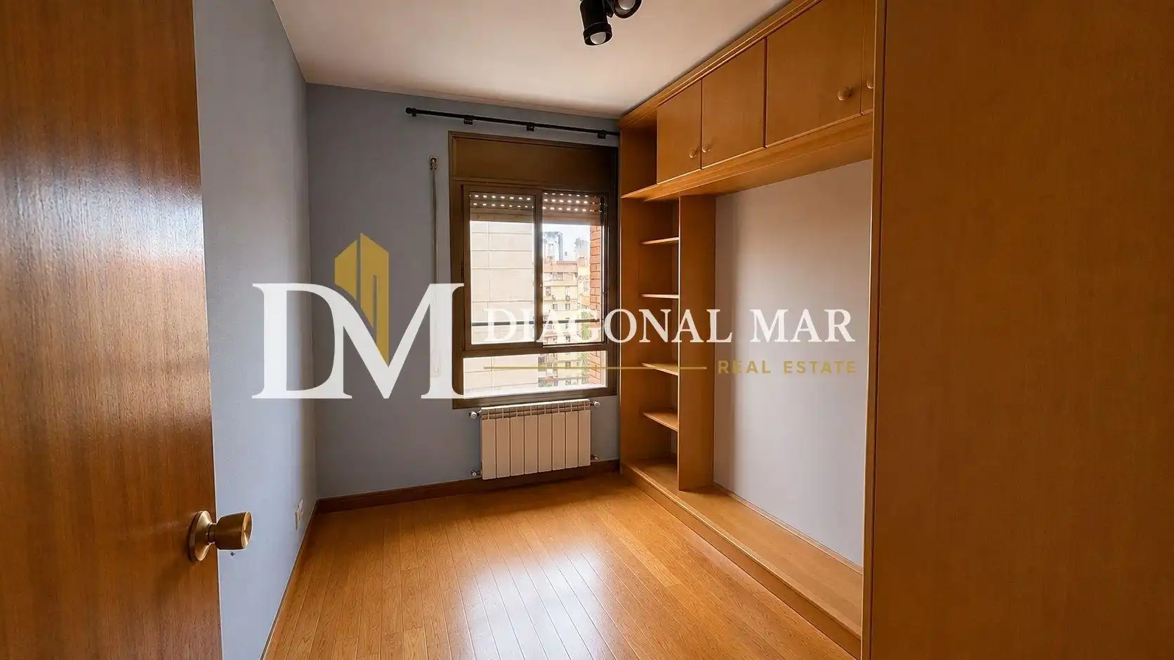 Habitación de Ático en venta en Barcelona con Aire acondicionado, Calefacción y Parquet