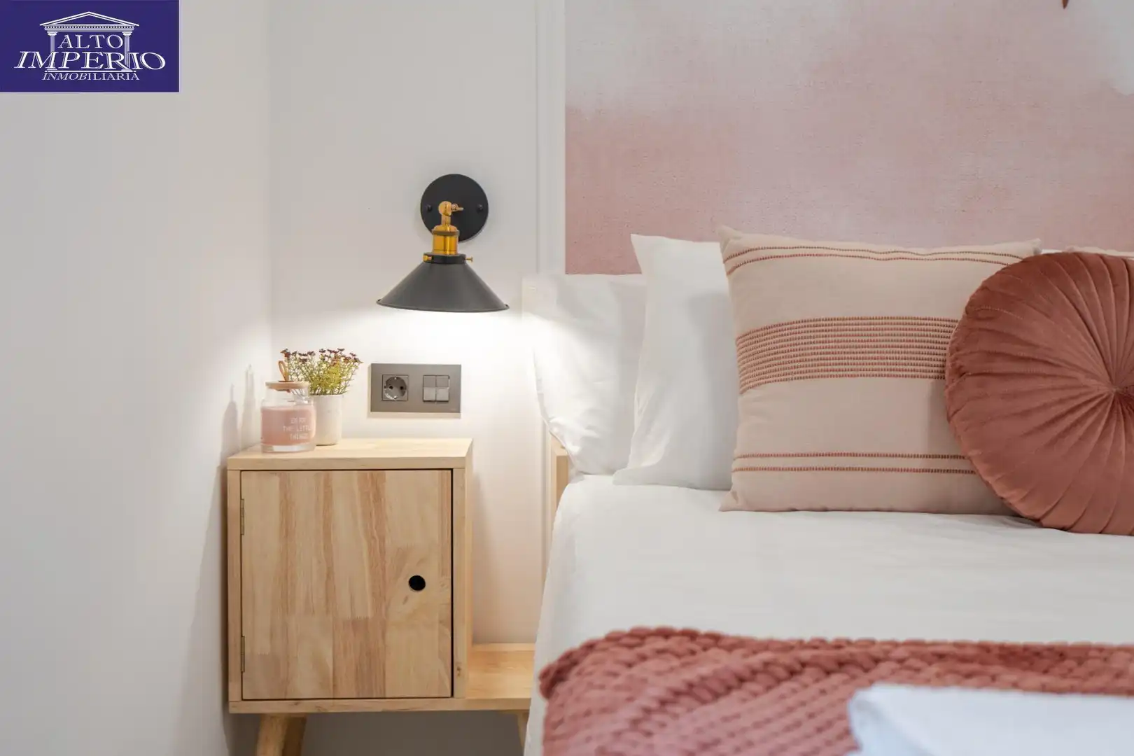 Schlafzimmer von Wohnung zum Verkauf in Granada mit Klimaanlage, Parkett und Möbliert